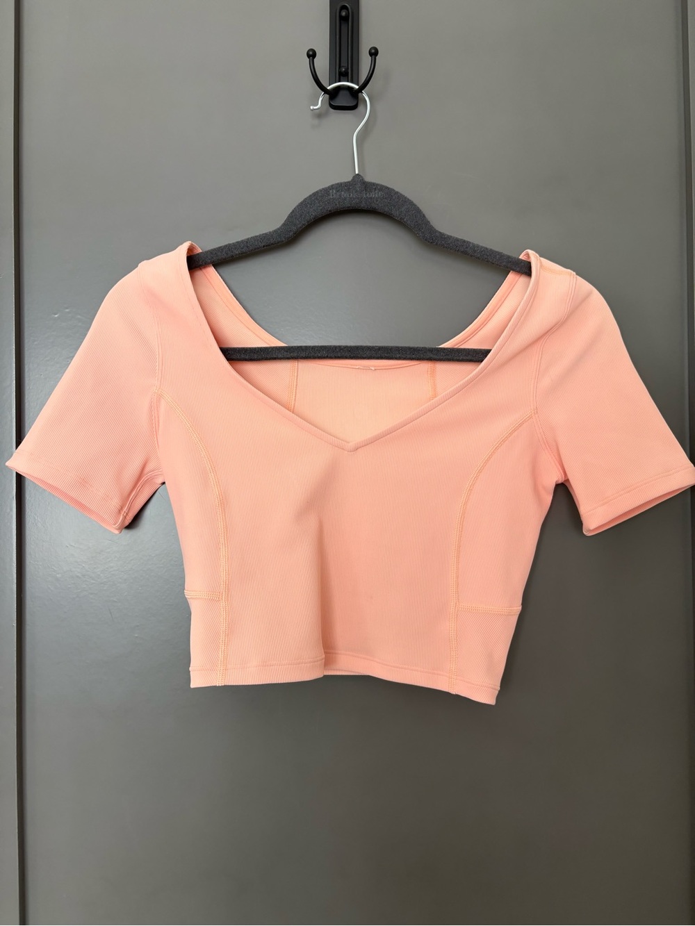 lululemon athletica Peach Short Sleeve Crop Top